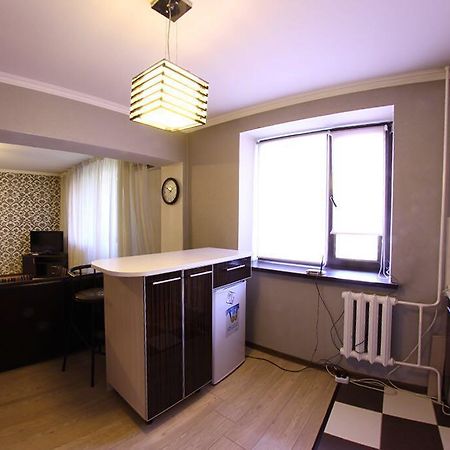 Apartments On Shevchenko 129 Almaty Bagian luar foto